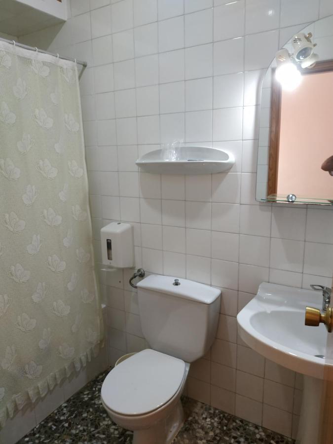 Antolin Guest House Minaya Phòng bức ảnh